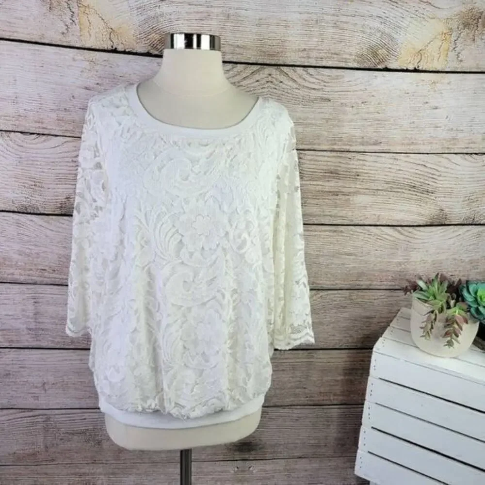 Torrid Plus Size Ivory Lace Sleeves Casual Top Size 1‎ Size 1X